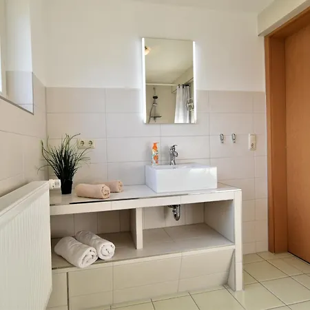 Cozy With Garden Lejlighed